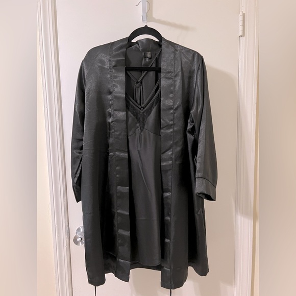 Sexy Lace Slip Dress Set with Robe and Satin Belt in Black size S - Picture 2 of 7